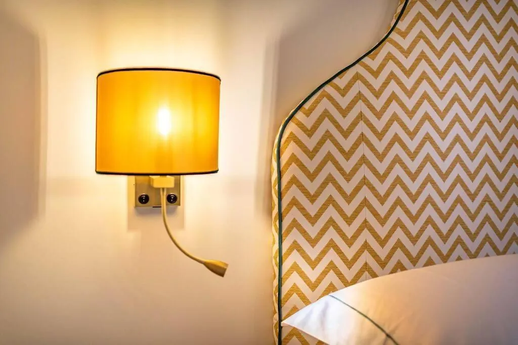Riboty 10 Suites Rom 0*,  Italien