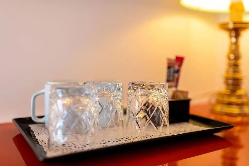 Riboty 10 Suites Rome Apartment