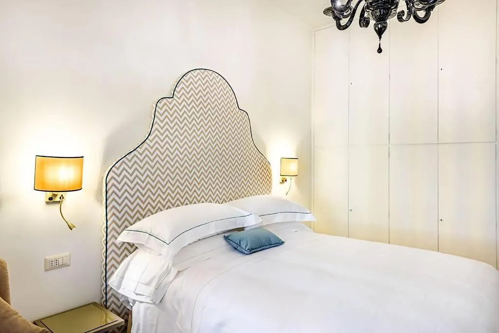 Apartment Riboty 10 Suites Rome