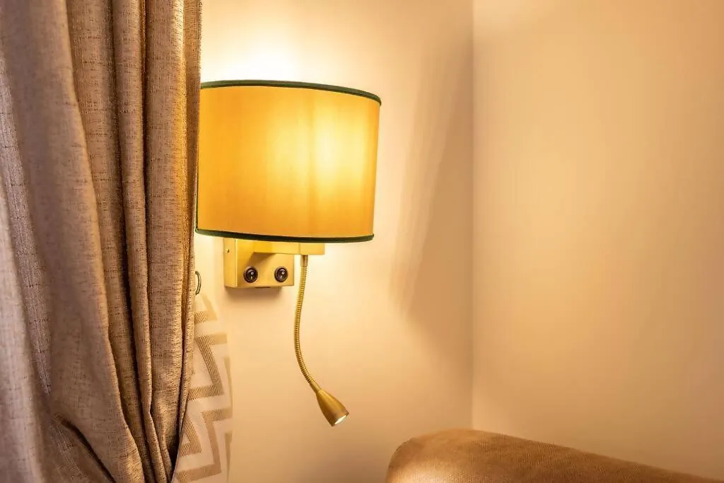 Riboty 10 Suites Rom 0*,  Italien